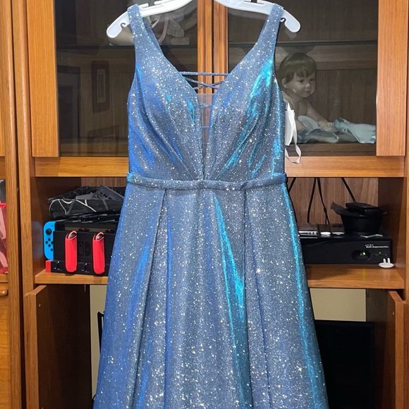 Prom Dress - Picture 4 of 8